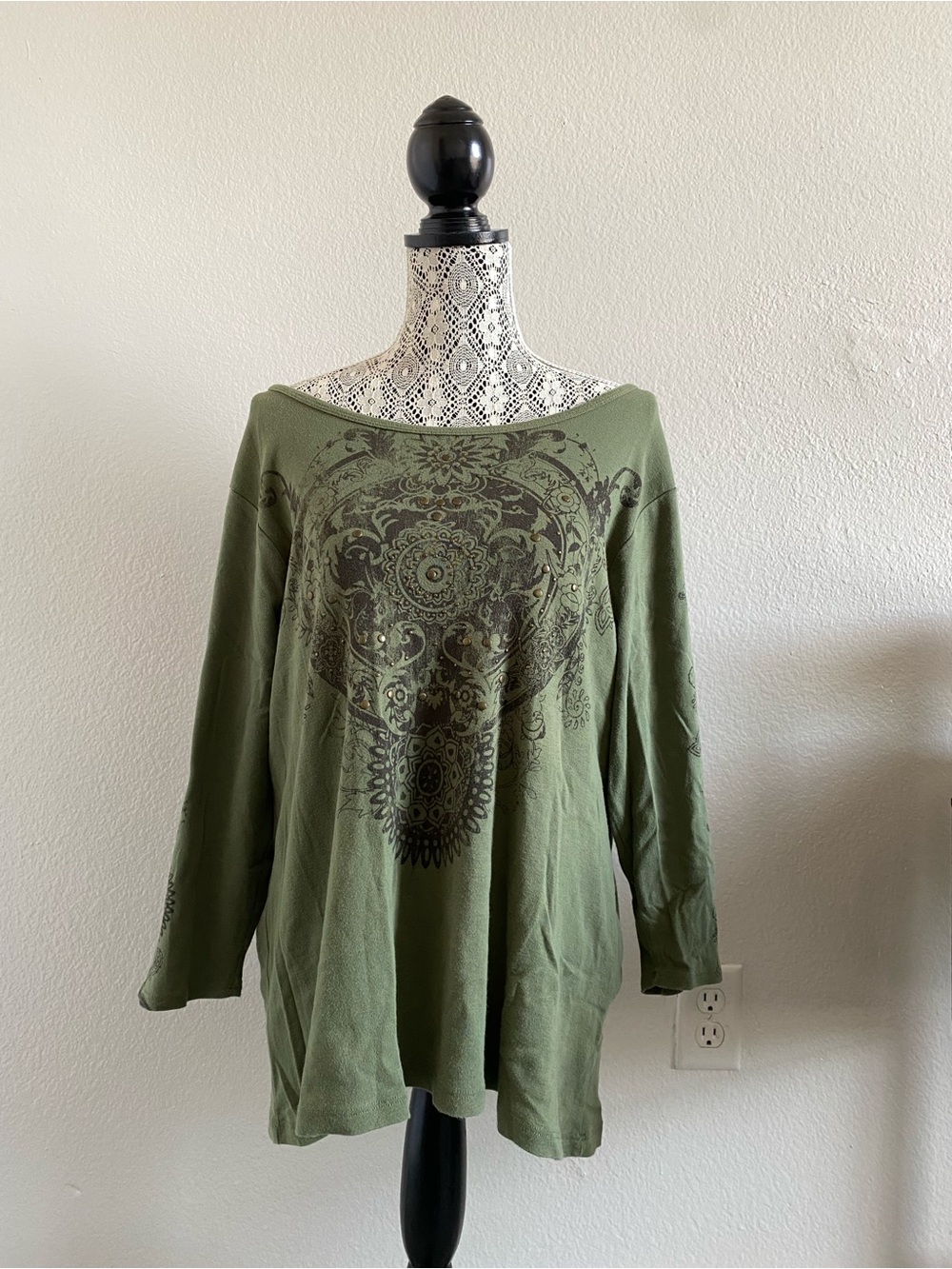 Avenue Olive Green Printed Long Sleeve Top